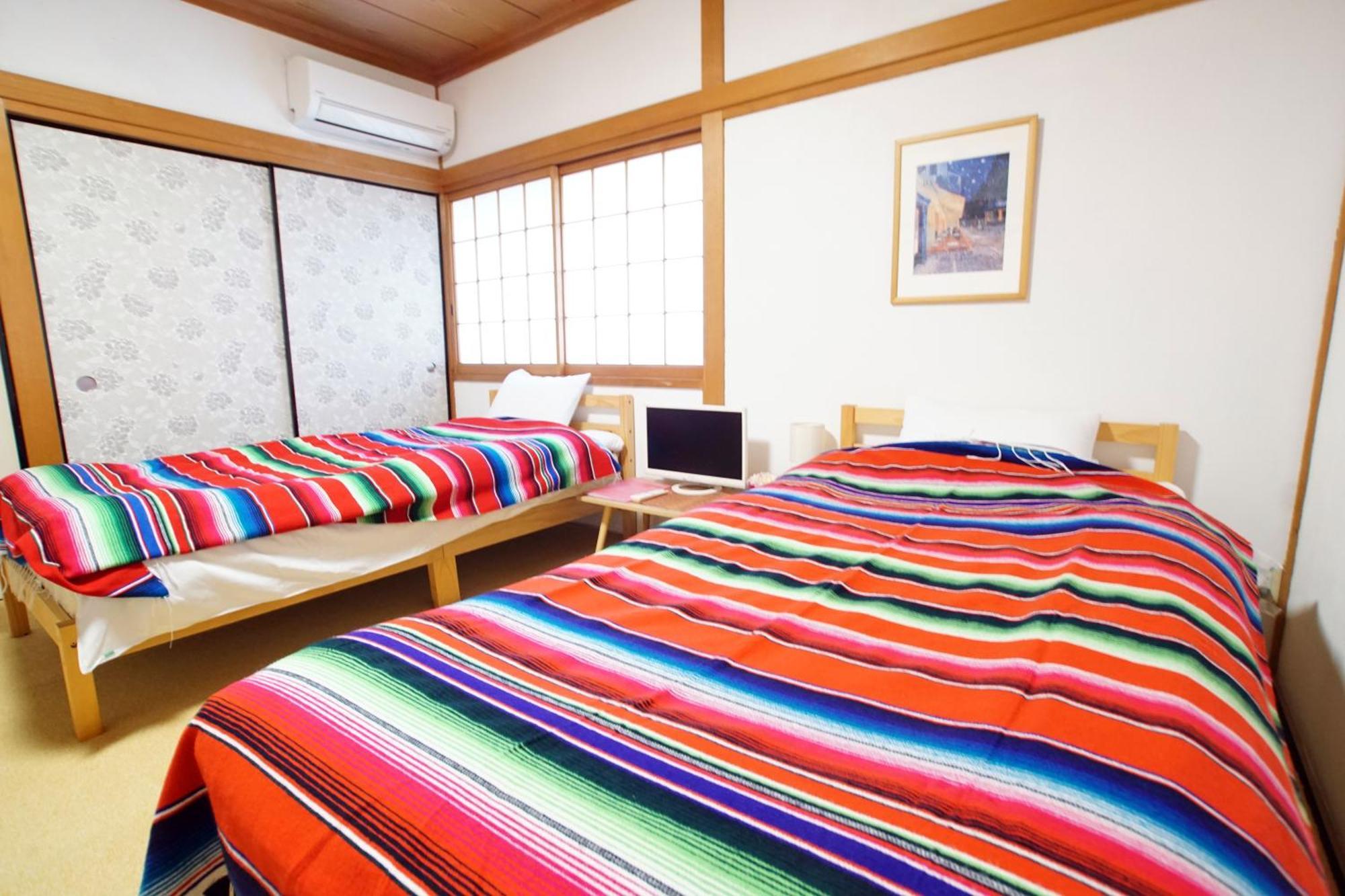 Takamatsu Guest House Akane Экстерьер фото